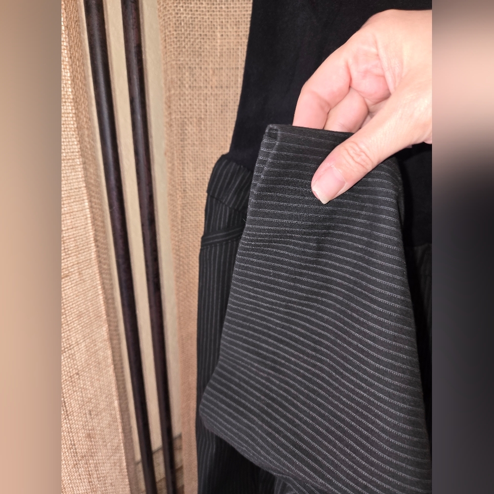 Women's Motherhood Maternity Black Pinstripe Pants Size XL - Picture 8 of 12